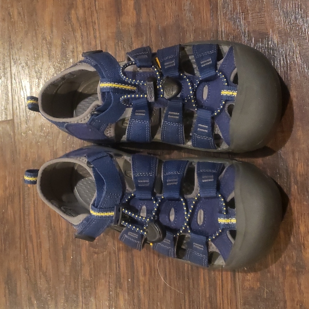 Water shoes